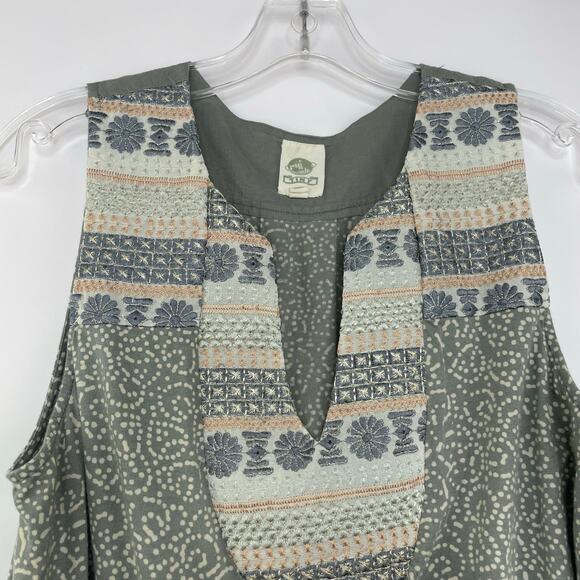 Anthropologie Tiny green bohemian sleeveless blouse women's size Medium - Picture 2 of 11